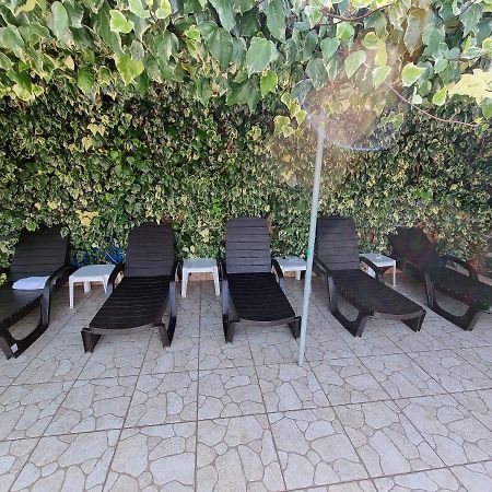 Hôtel Ривер Гагра Extérieur photo