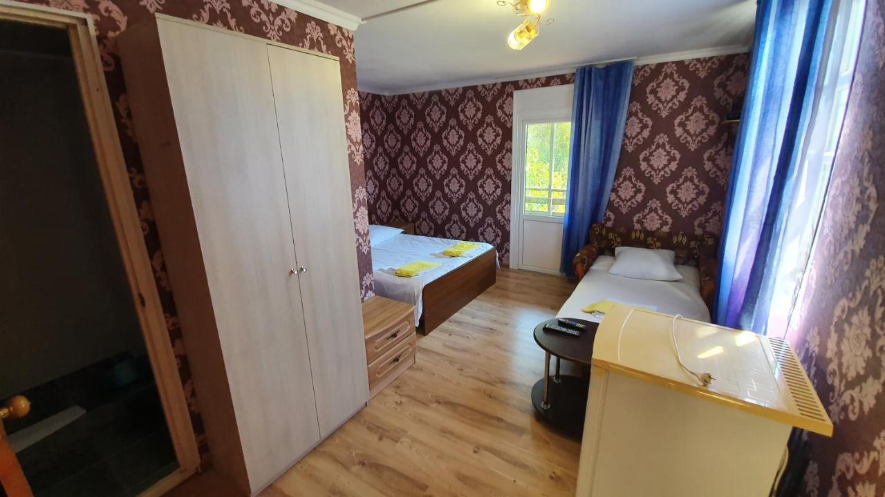 Hôtel Ривер Гагра Extérieur photo