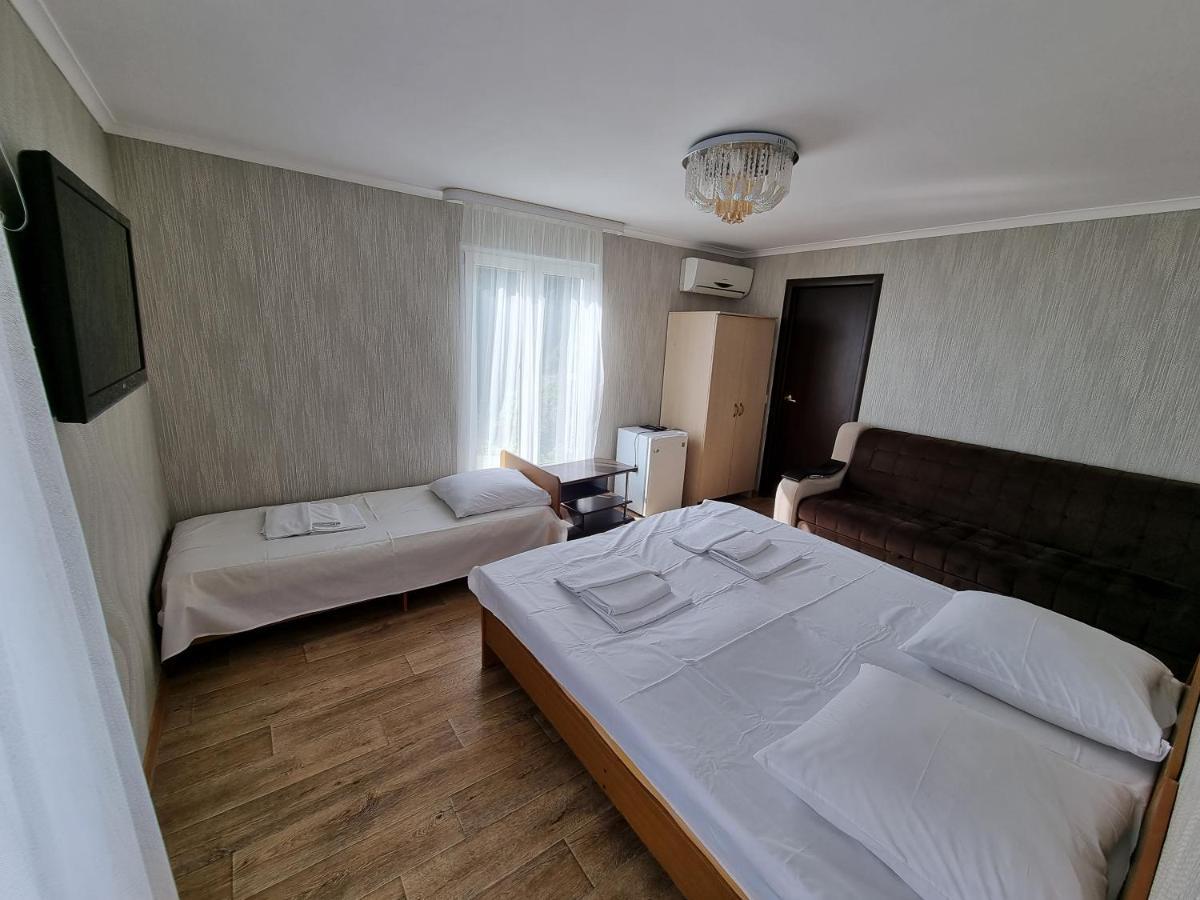 Hôtel Ривер Гагра Extérieur photo