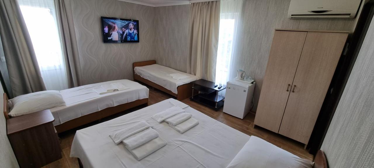 Hôtel Ривер Гагра Extérieur photo