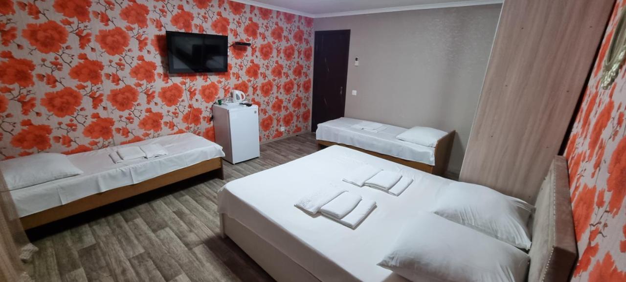 Hôtel Ривер Гагра Extérieur photo
